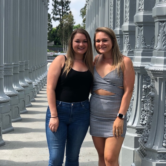 Meet your Posher, Rebecca - Picture 2 of 5